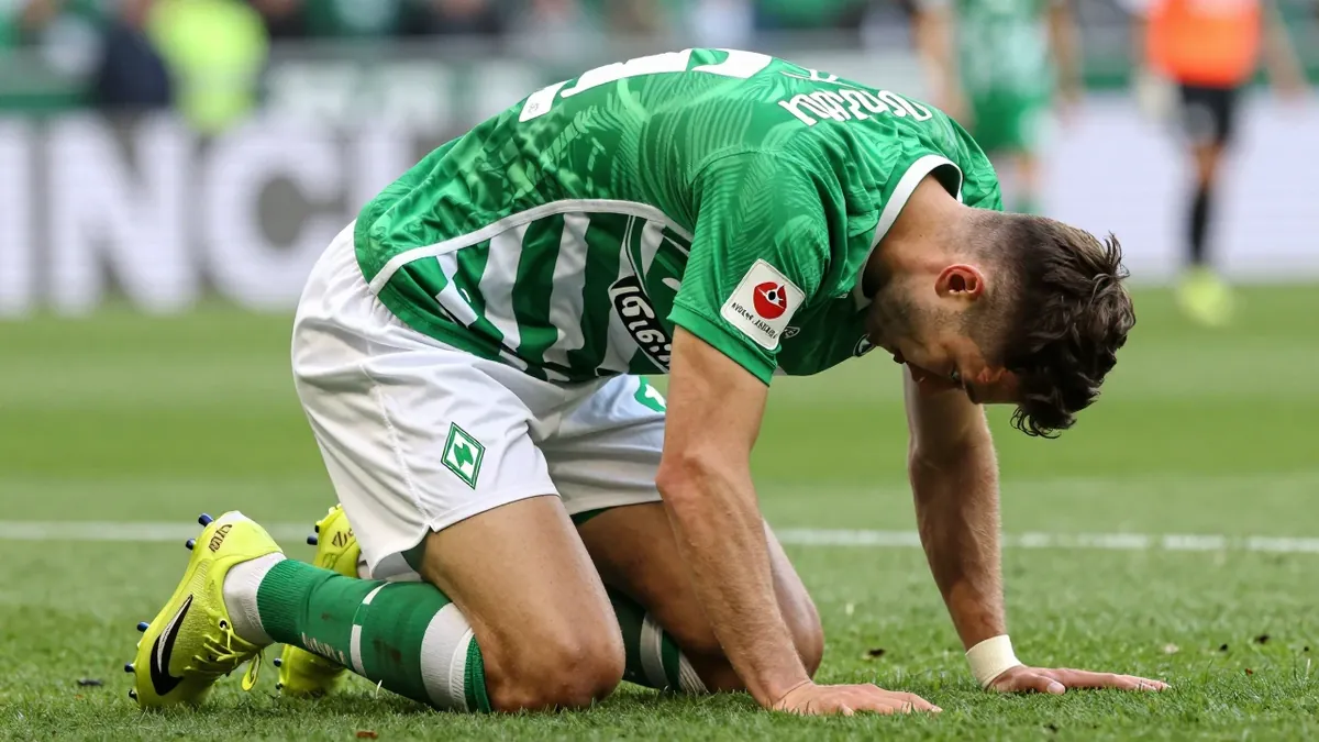 Werder Bremen verliert das erste Saisonspiel mit 1:4 bei SC Freiburg und setzt damit eine Negativserie fort