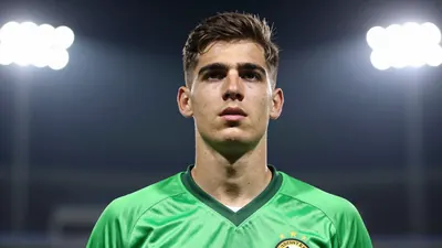 Manager Daniel Thioune confirms the Estonian as the season's starting keeper, while Niclas Füllkrug is in surprisingly...