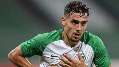 Tor-Festival in Cottbus: Werder Bremen tut Bittencourt weh