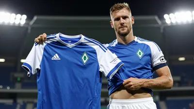Bewegender Abschied von Bremer Mordopfern: Werder-Legenden zeigen Solidarität