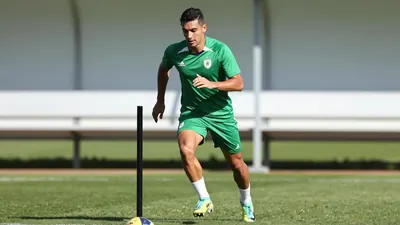 The Belgian midfielder completed full team training on Tuesday after abdominal and pelvic issues, while four other...