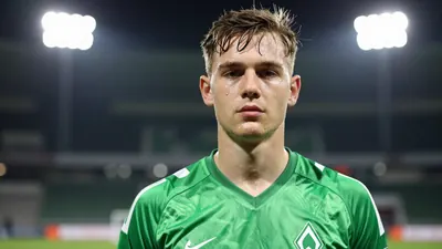 Werder-Trainer Daniel Thioune reagiert auf Karl-Heinz Körbel-Patzer