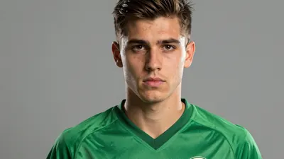 Trainer Daniel Thioune nennt den Druck als Grund für Samuel Mbangulas Leihe nach Bologna, während Werder nach der...