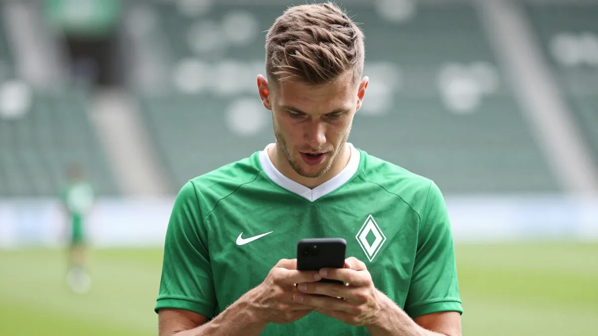 Werder Bremen: Wechsel-Kandidat Jens Stage bleibt